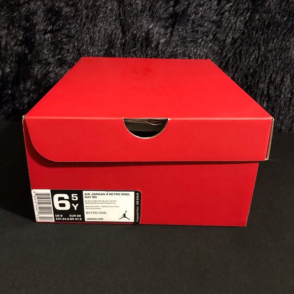 Air Jordan 4 Retro Singles Day / Tattoo GS Size 6.5 Y / Women’s 8 - Picture 12 of 15